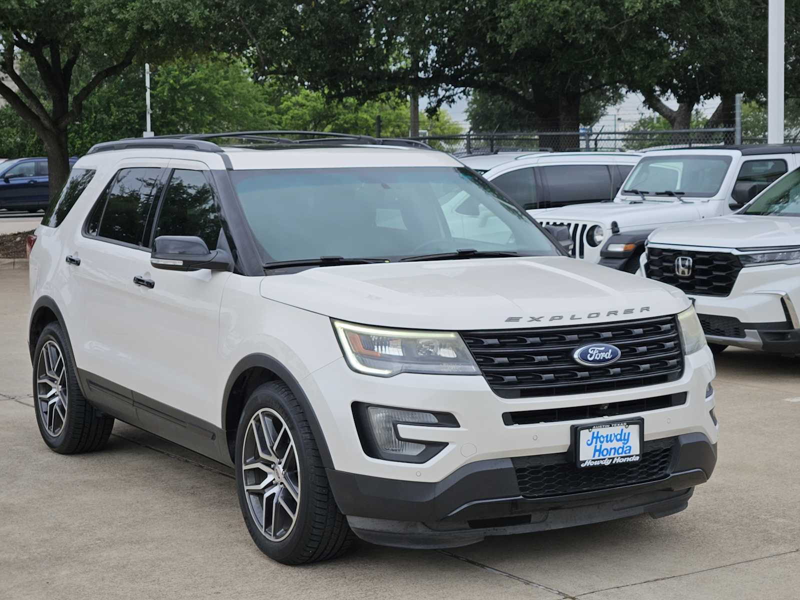 Thumbnail: 2017 Ford Explorer - 2