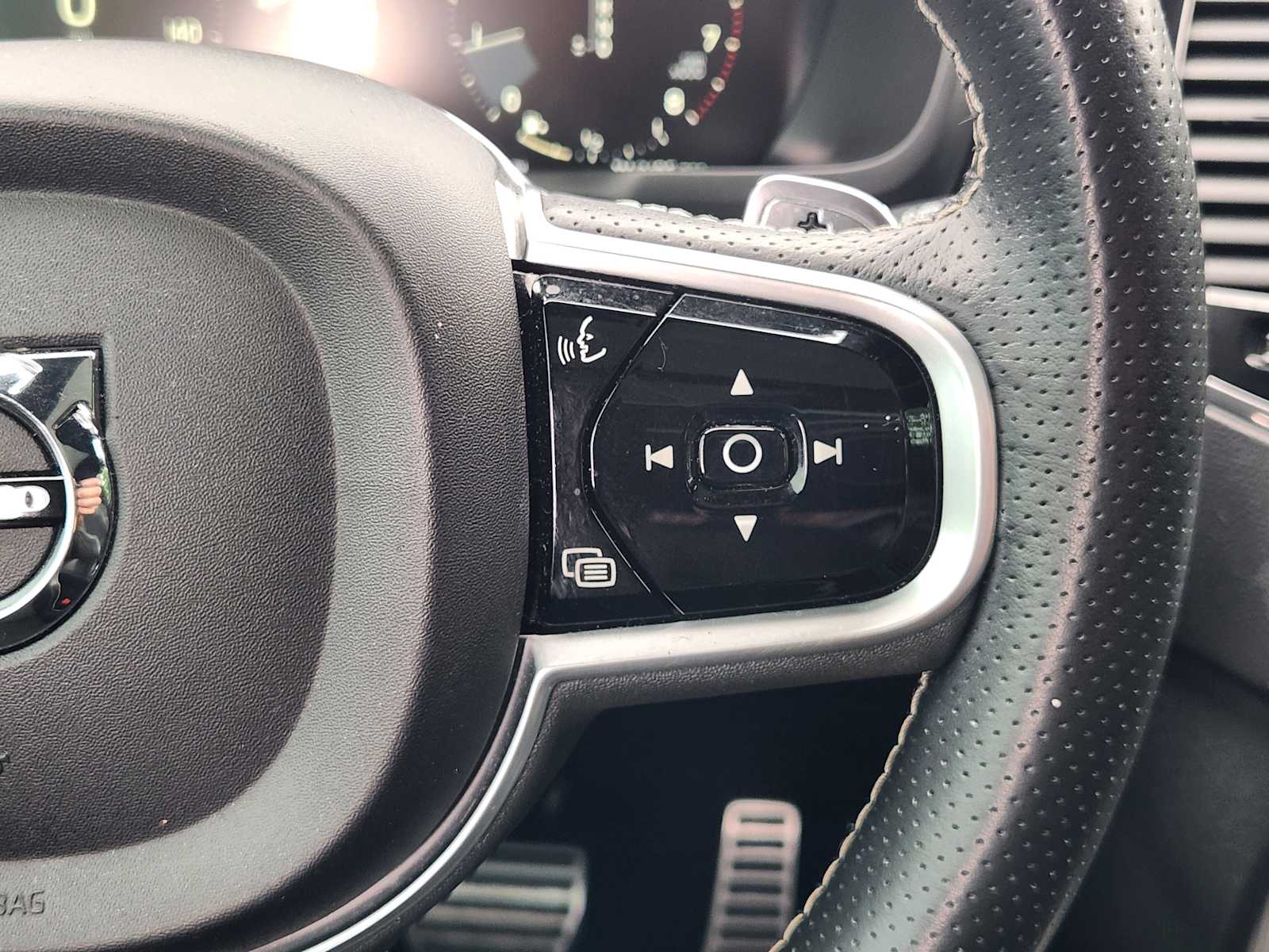 Thumbnail: 2019 Volvo XC90 - 29