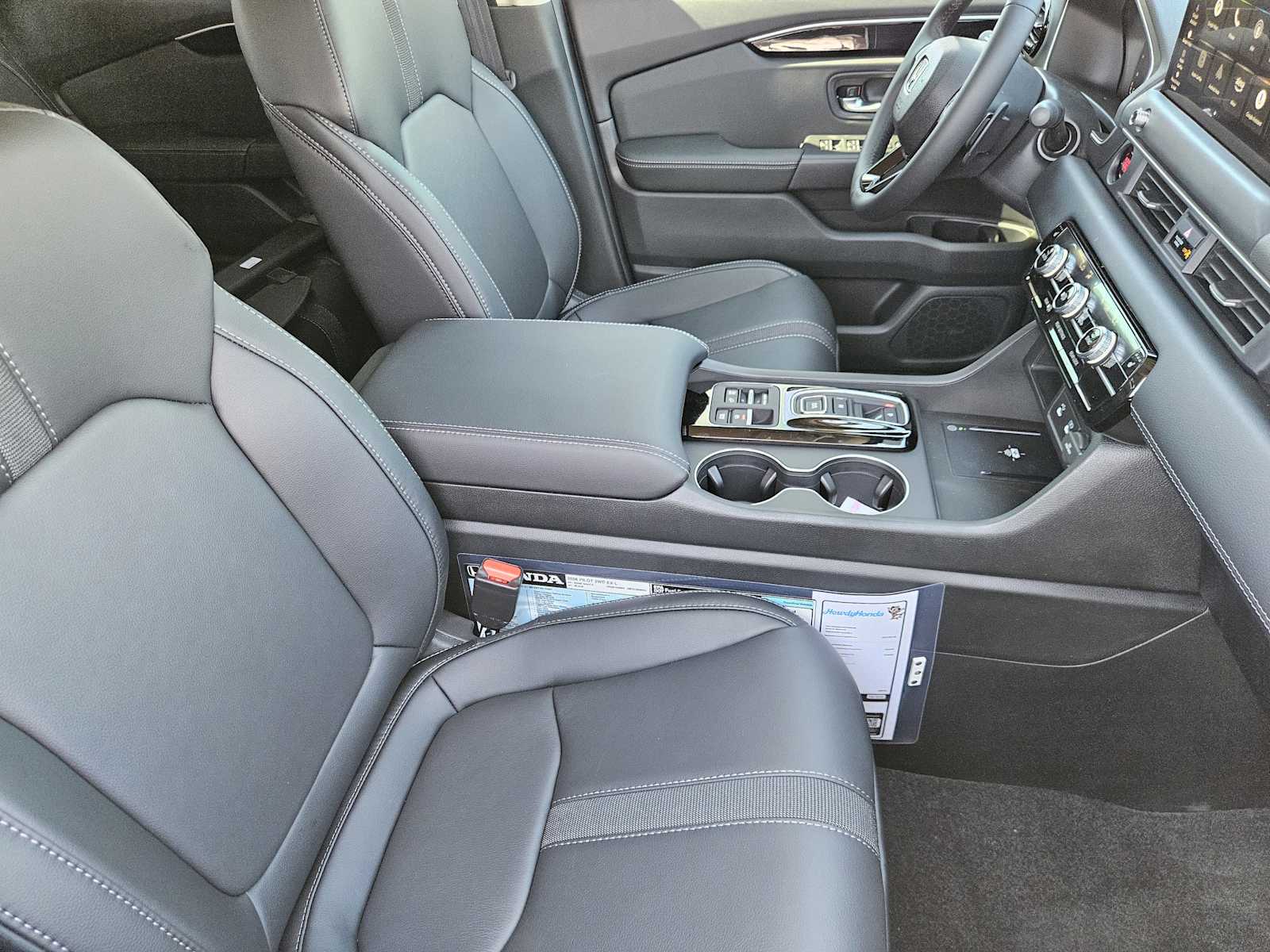 Thumbnail: 2026 Honda Pilot - 10