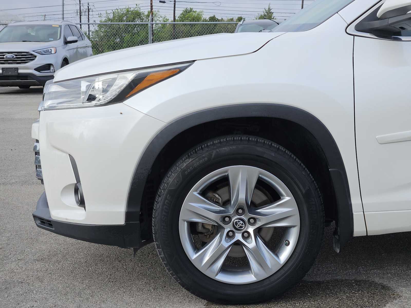 Thumbnail: 2017 Toyota Highlander - 8