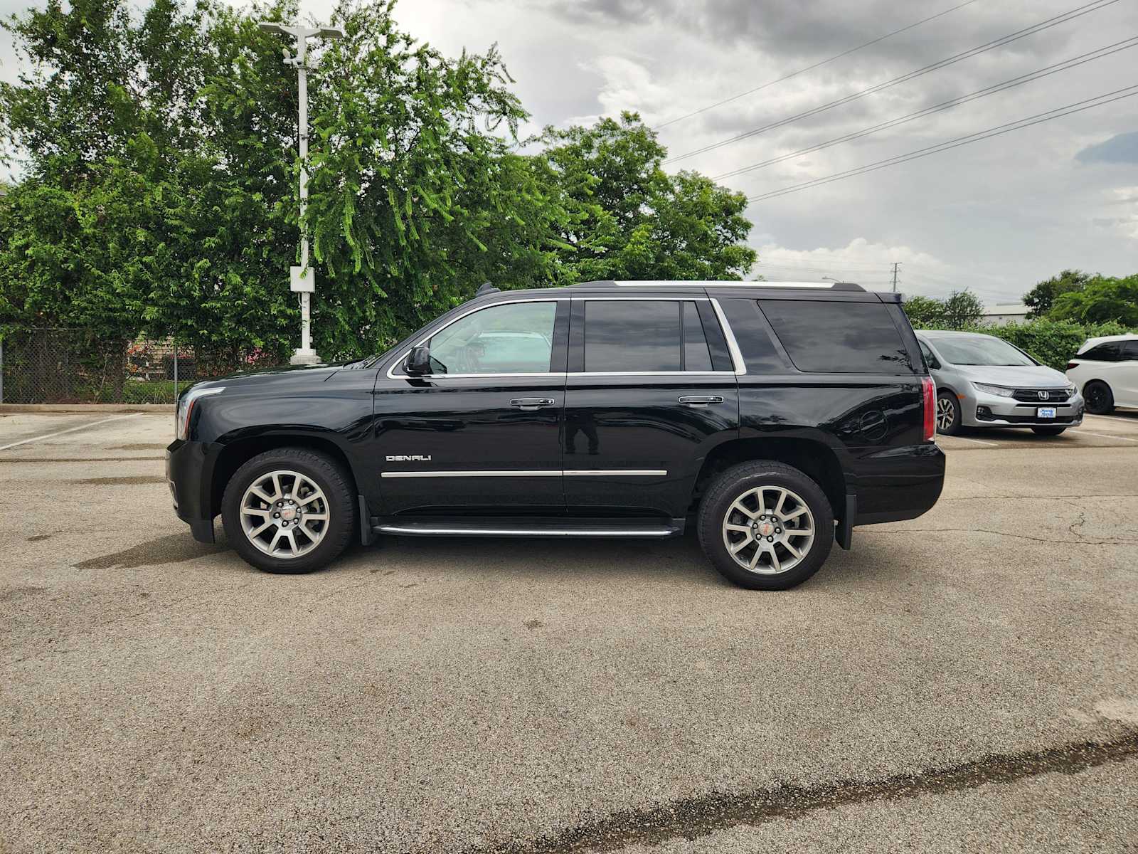 Thumbnail: 2017 GMC Yukon - 4