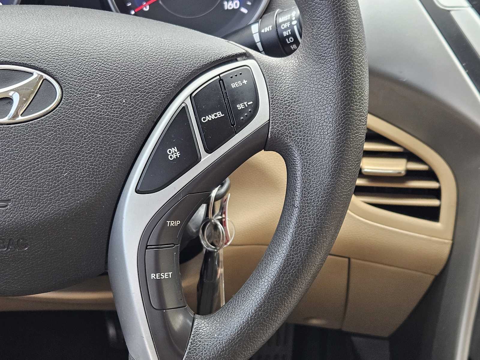 Thumbnail: 2012 Hyundai Elantra - 25