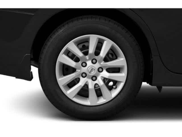 Thumbnail: 2015 Nissan Altima - 14