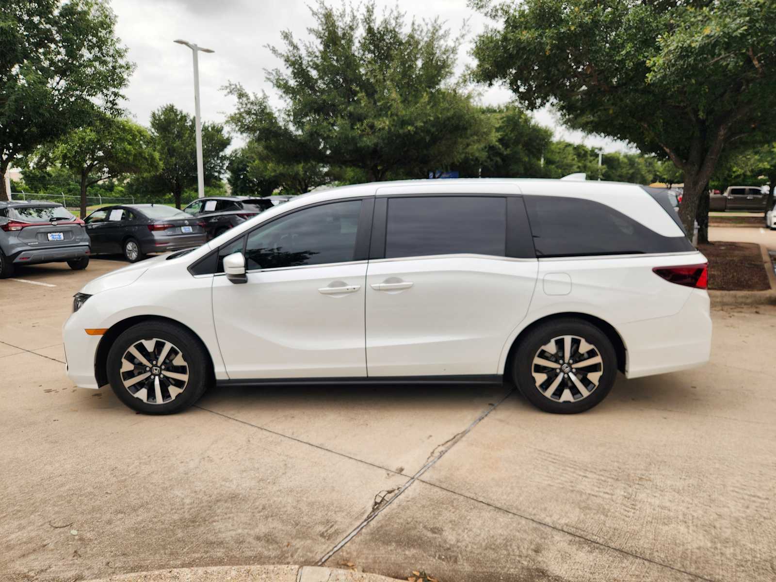 Thumbnail: 2025 Honda Odyssey - 4