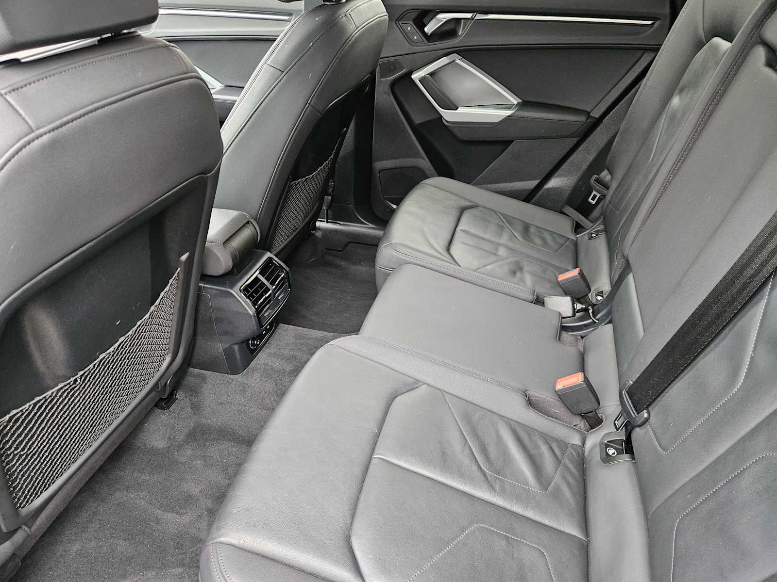 Thumbnail: 2020 Audi Q3 - 29