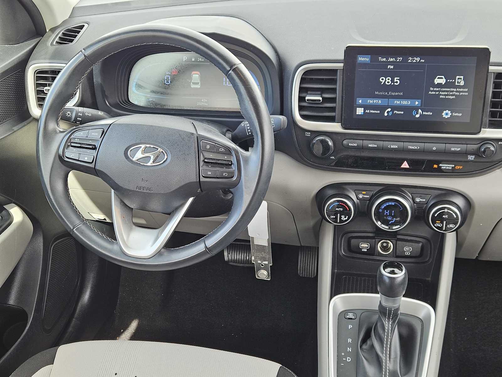 Thumbnail: 2023 Hyundai Venue - 24