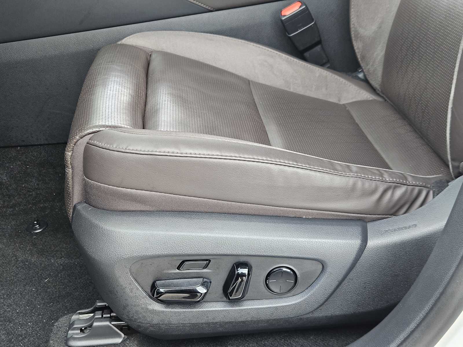 Thumbnail: 2023 Lexus RX - 23