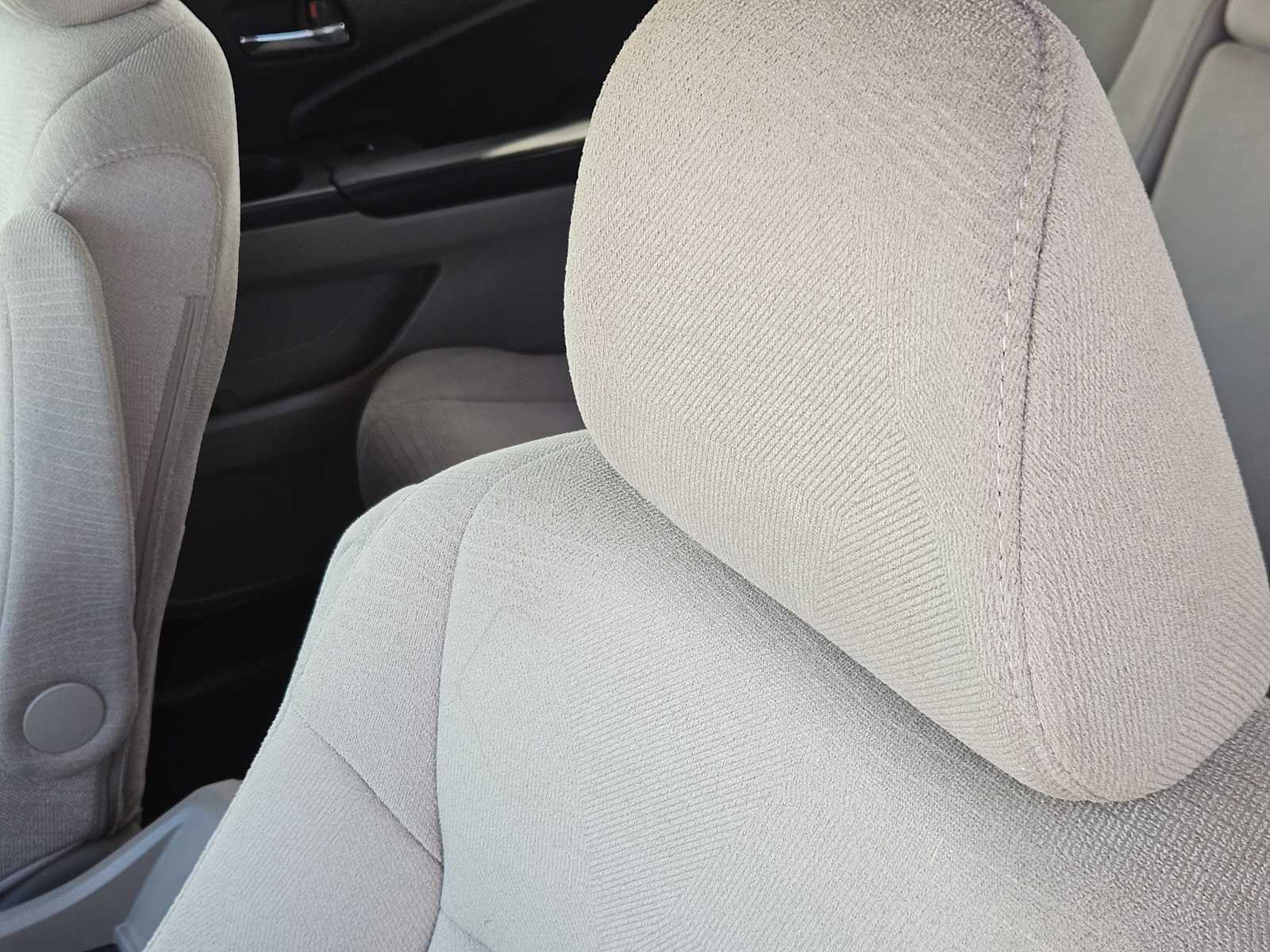 Thumbnail: 2016 Honda Pilot - 14