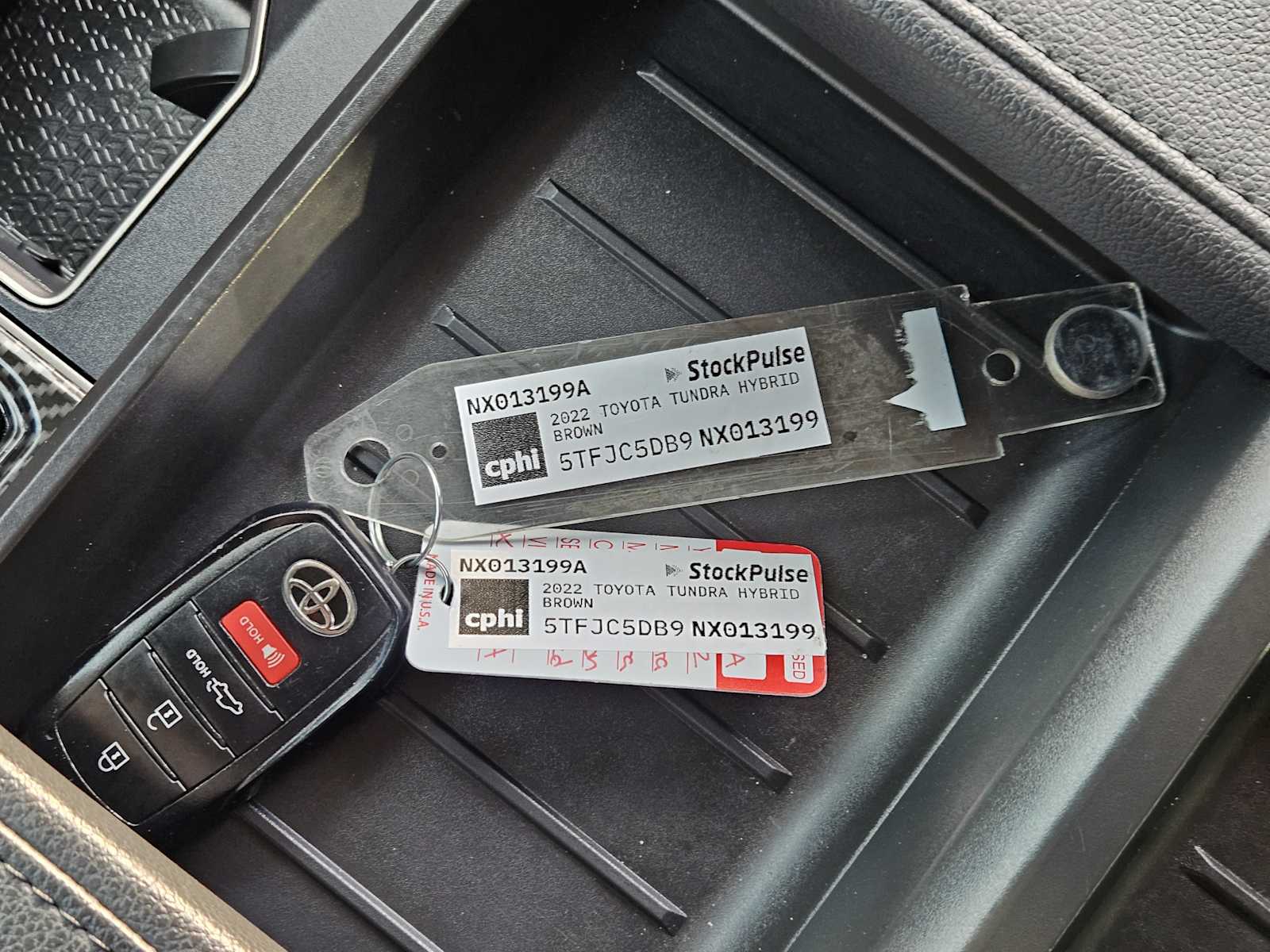 Thumbnail: 2022 Toyota Tundra - 34