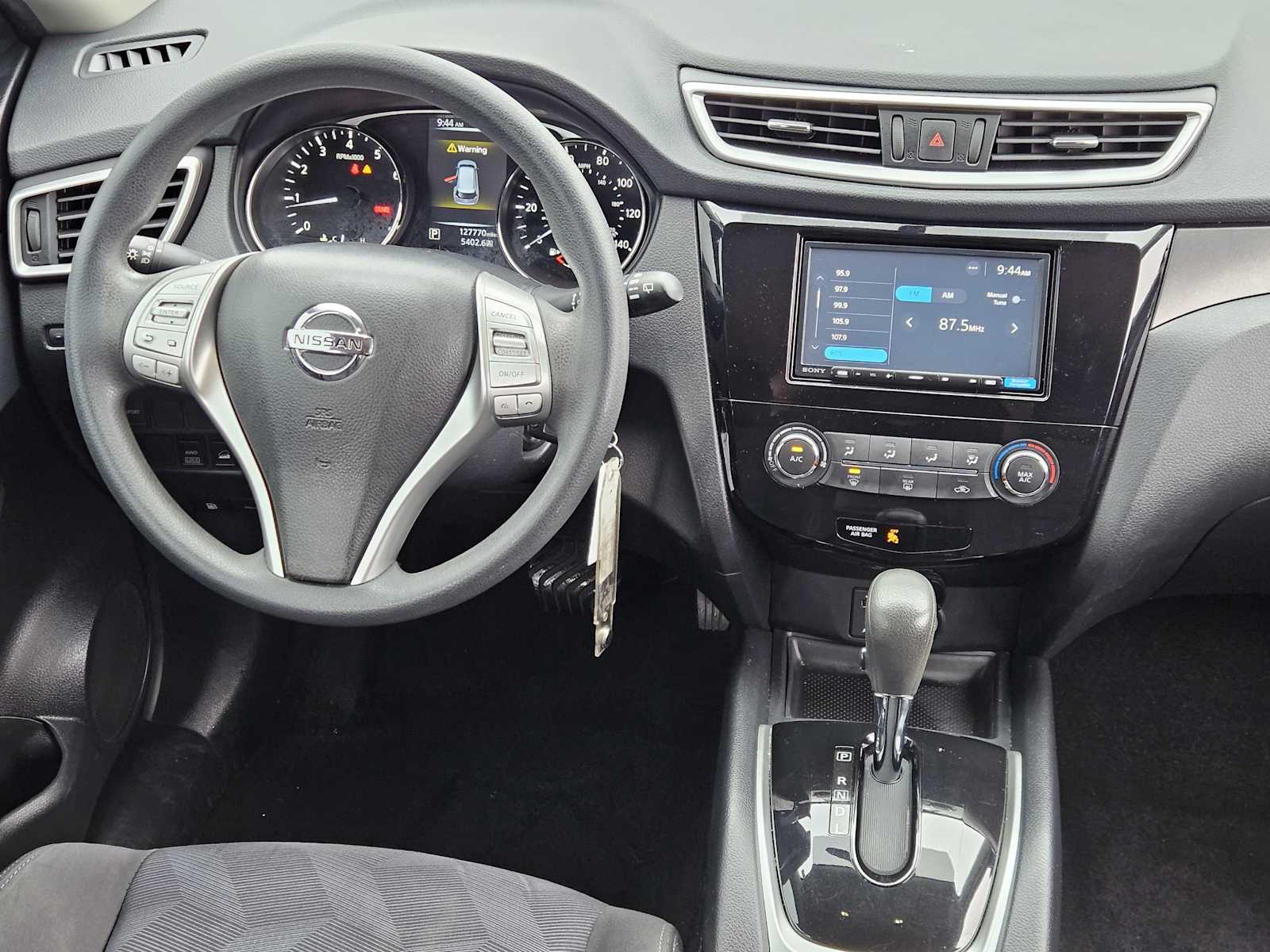 Thumbnail: 2015 Nissan Rogue - 25