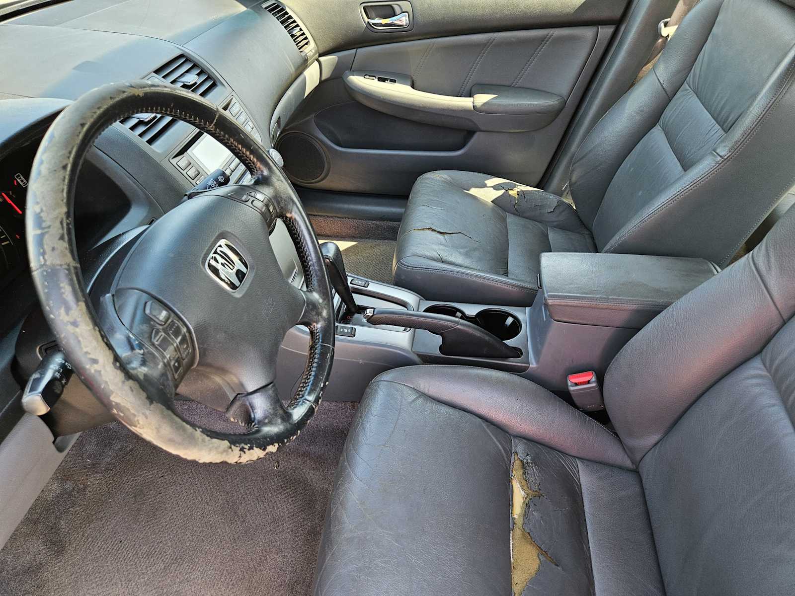 Thumbnail: 2004 Honda Accord - 13