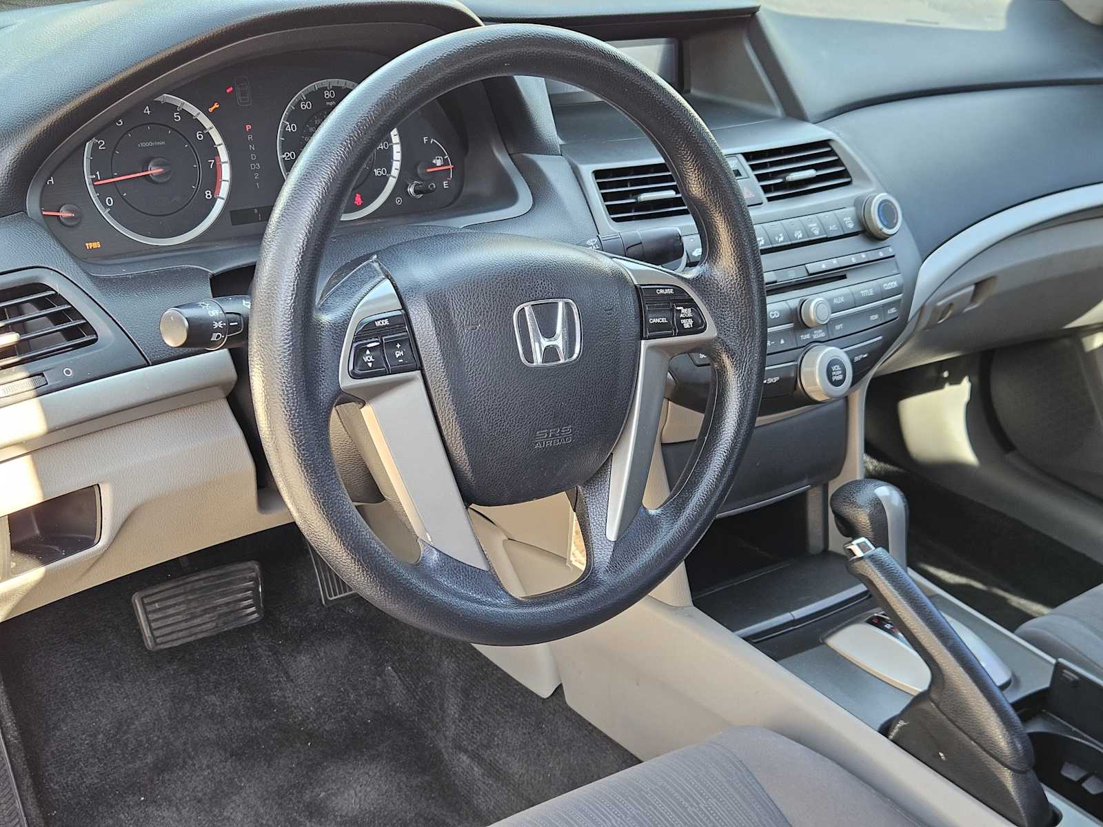 2011 Honda Accord LX photo 2