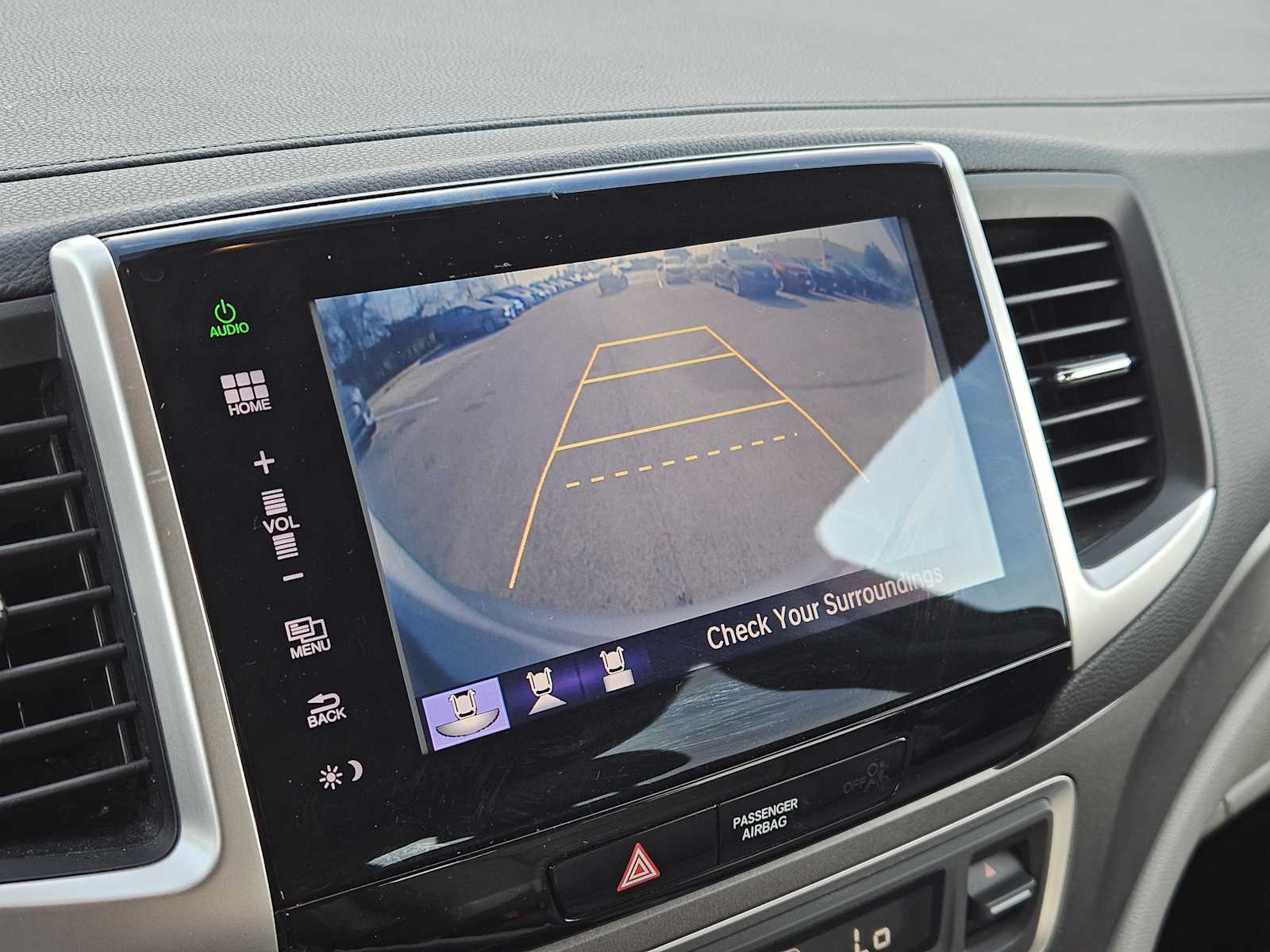 Thumbnail: 2016 Honda Pilot - 15