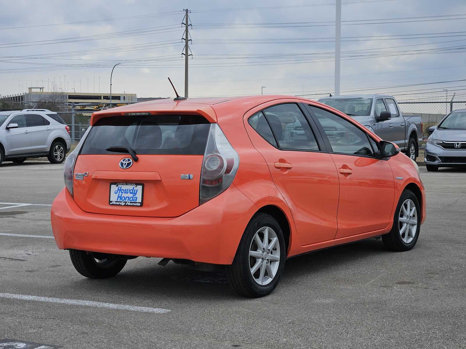 Thumbnail: 2012 Toyota Prius c - 6