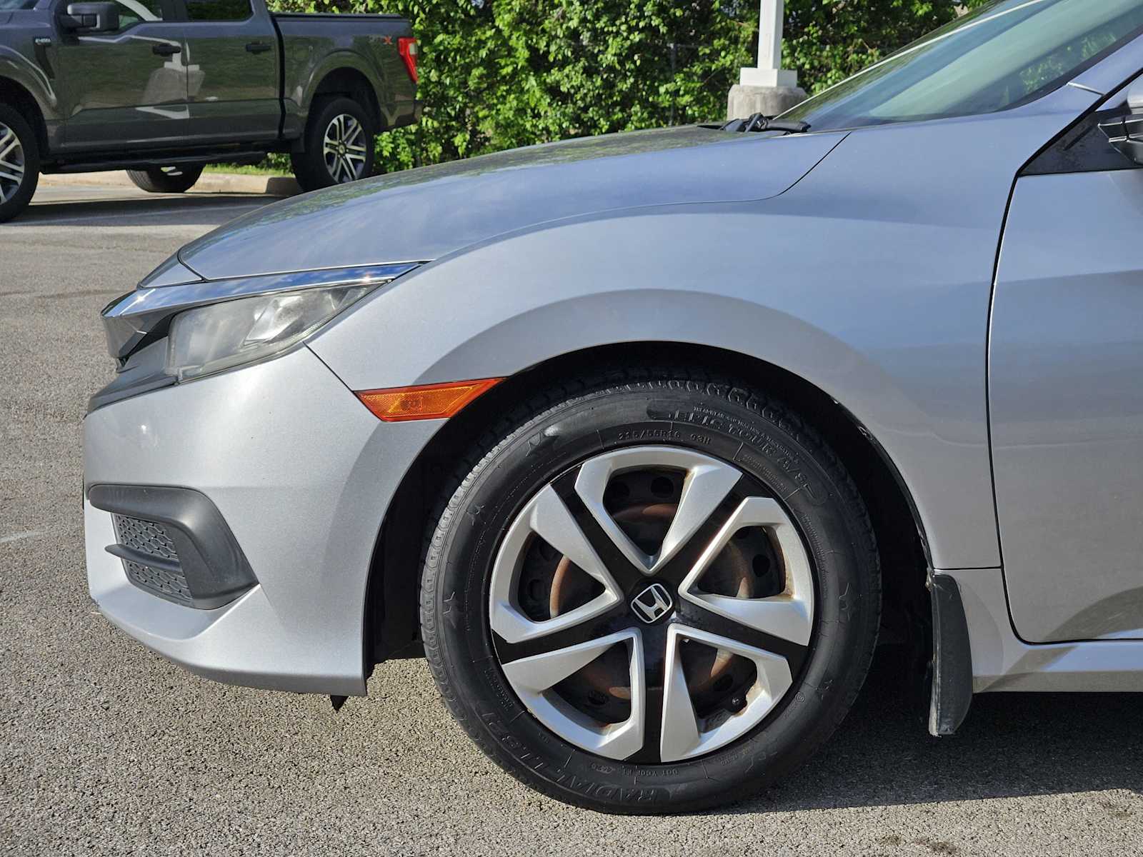 Thumbnail: 2017 Honda Civic - 8