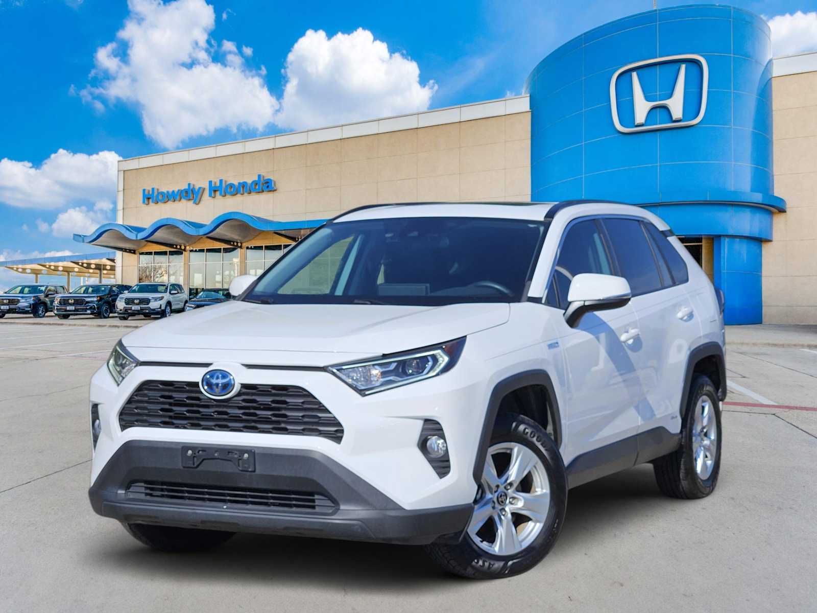 Thumbnail: 2021 Toyota RAV4 - 1