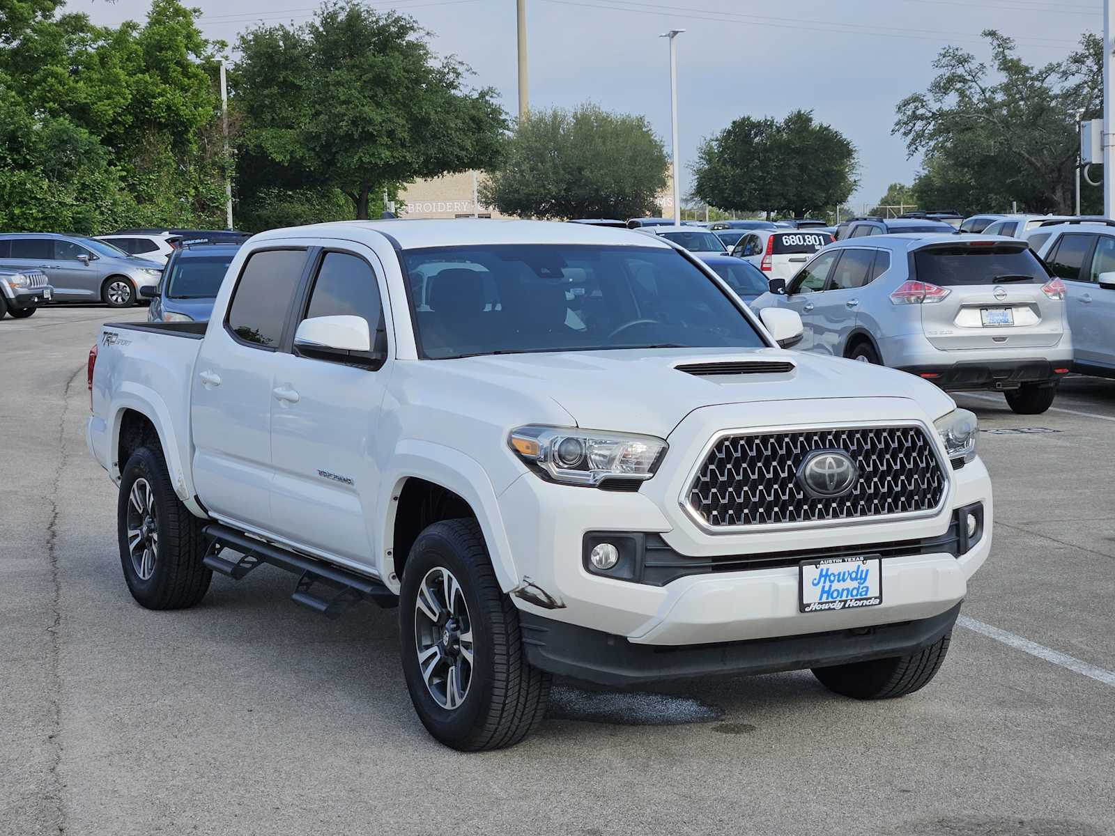 Thumbnail: 2018 Toyota Tacoma - 3