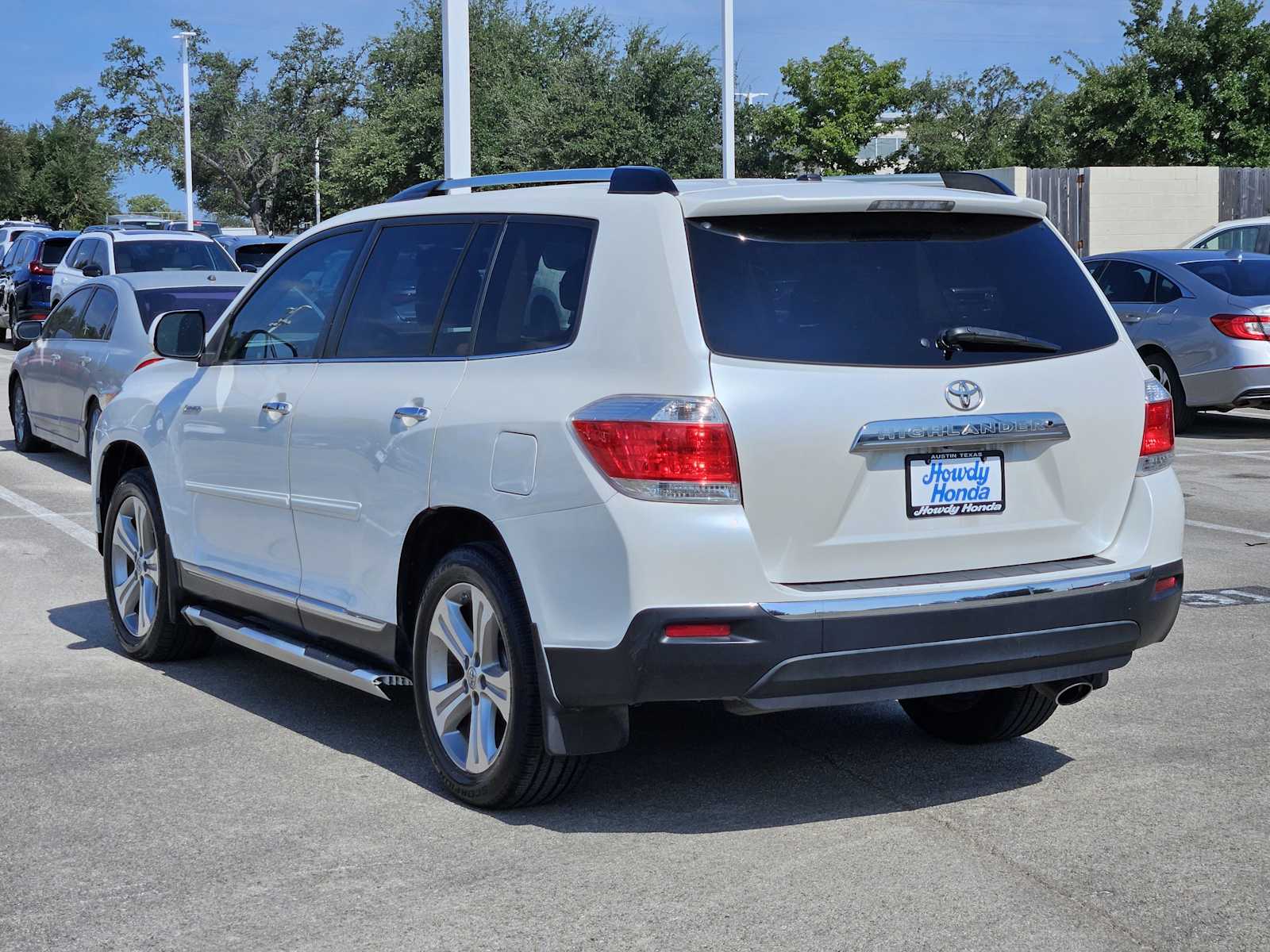 Thumbnail: 2013 Toyota Highlander - 5