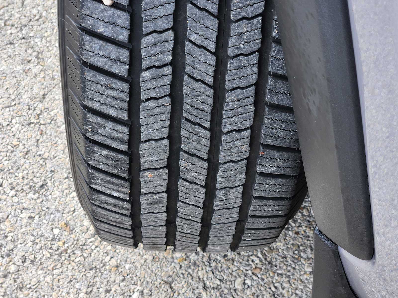 Thumbnail: 2019 Toyota RAV4 - 10