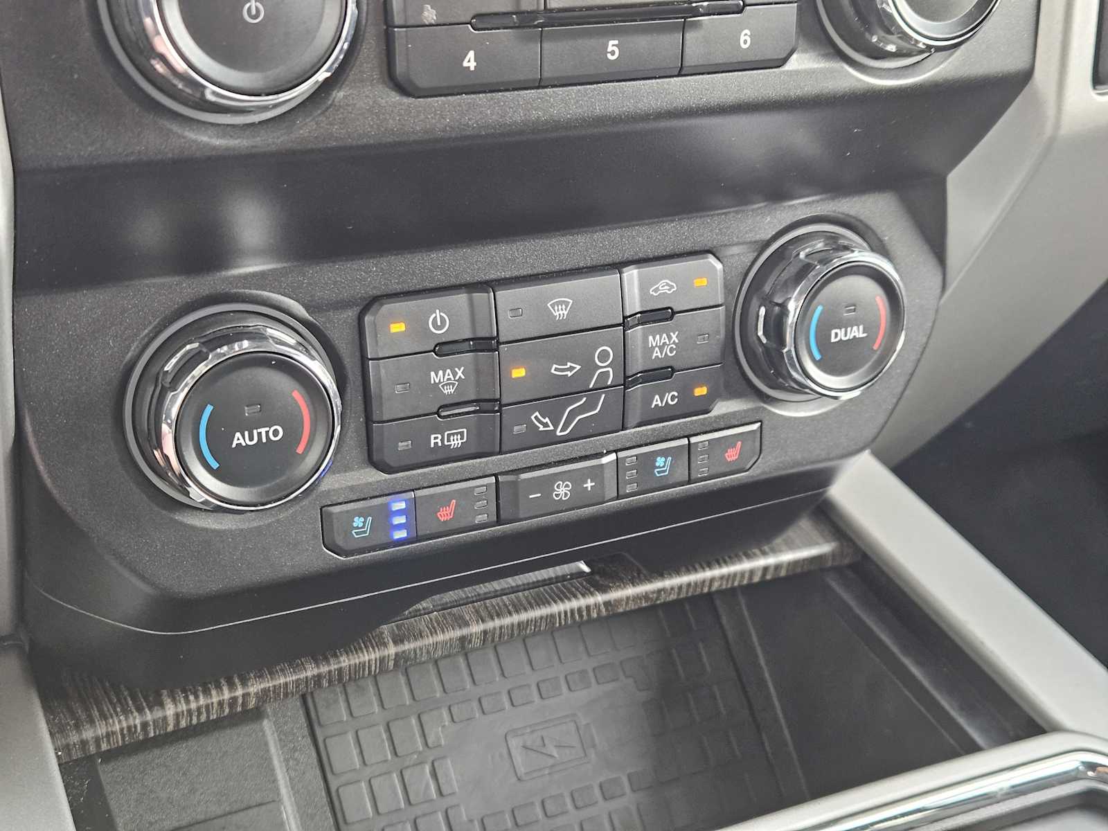 Thumbnail: 2020 Ford Econoline - 19