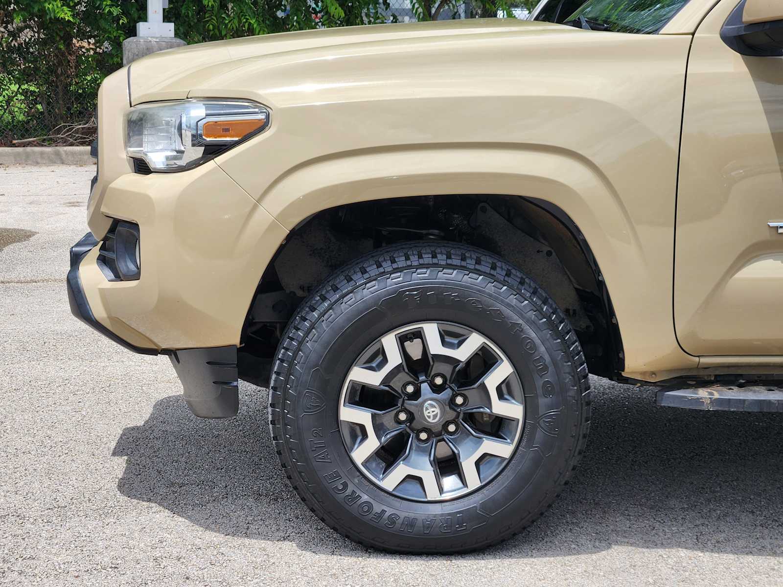 Thumbnail: 2016 Toyota Tacoma - 7