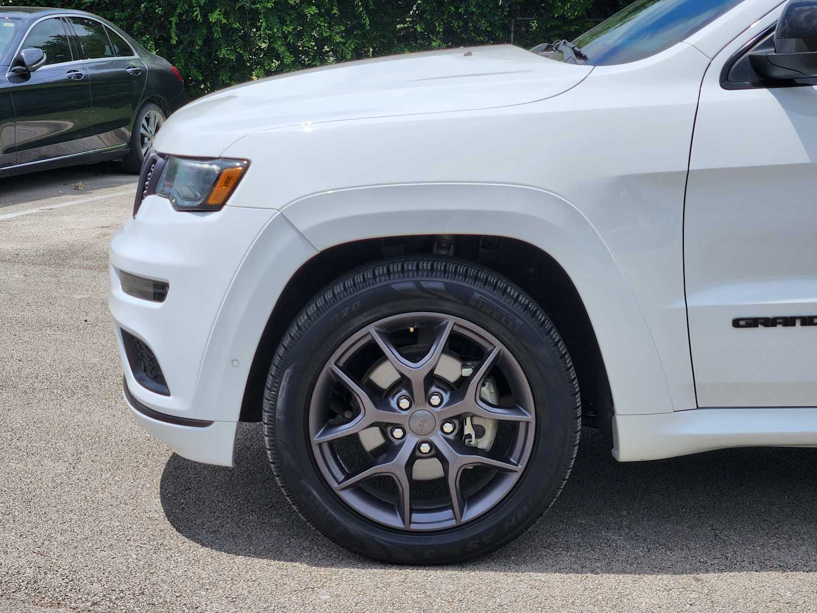 Thumbnail: 2020 Jeep Grand Cherokee - 8