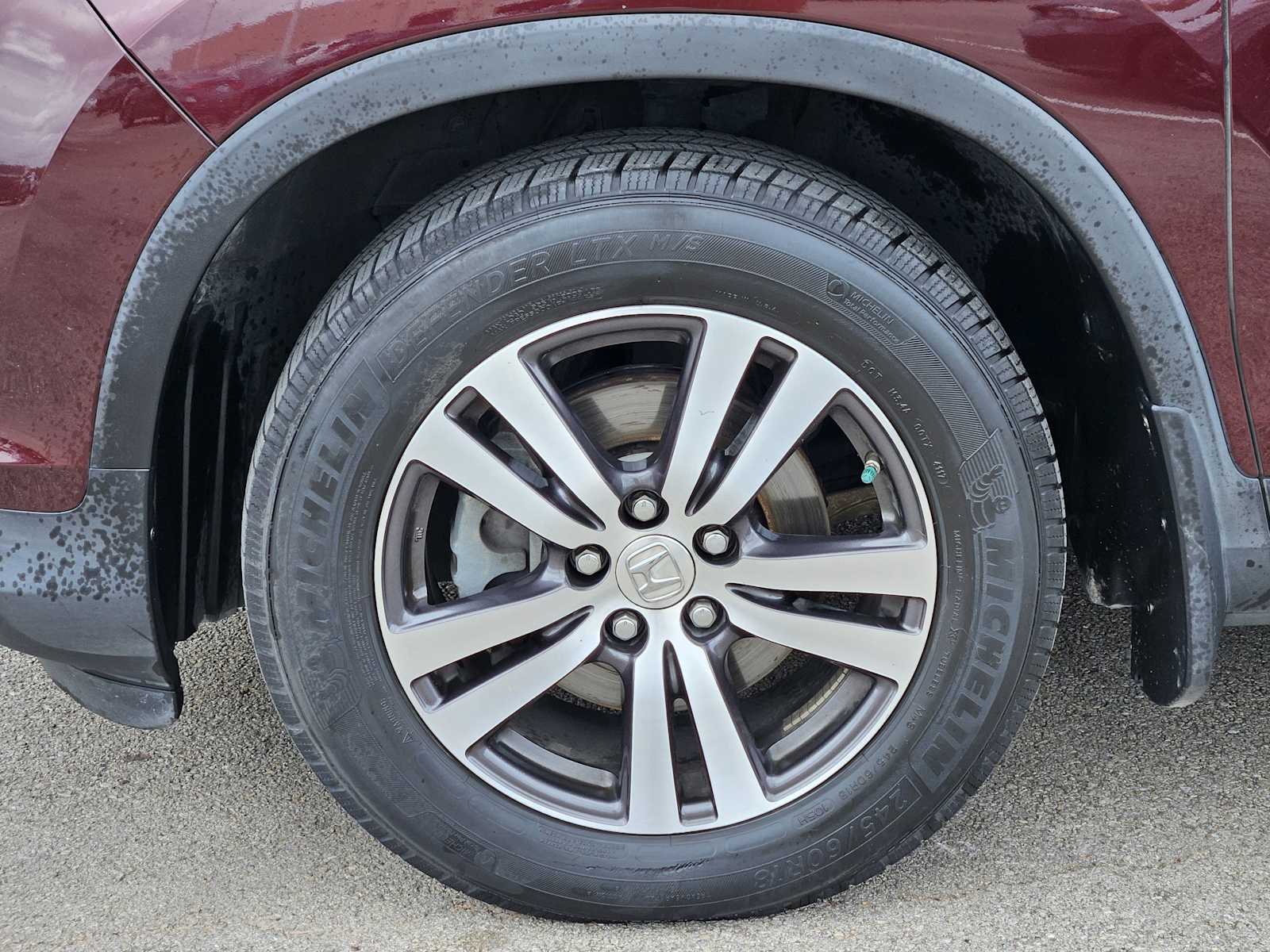 Thumbnail: 2016 Honda Pilot - 9