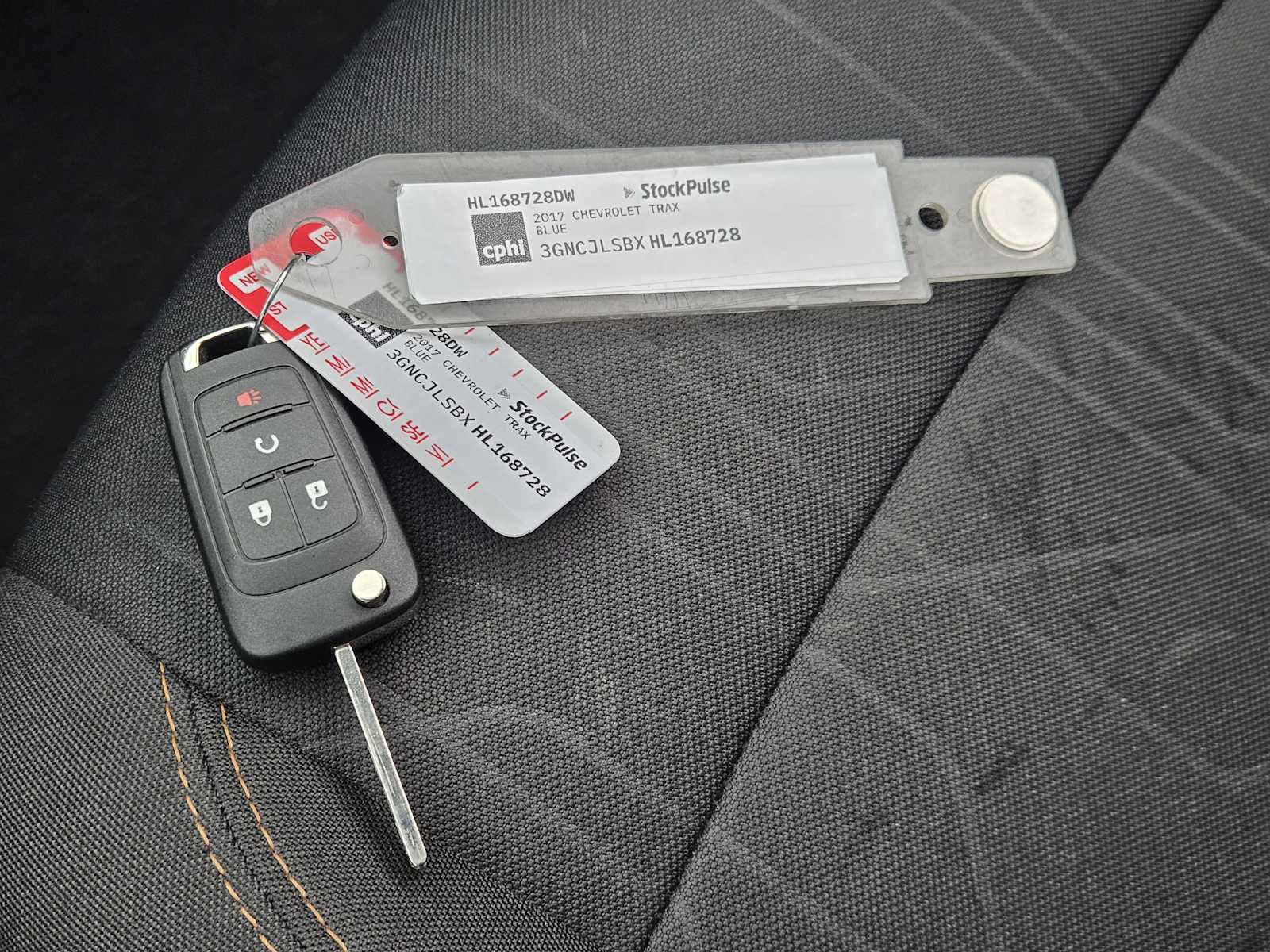 Thumbnail: 2017 Chevrolet Trax - 31