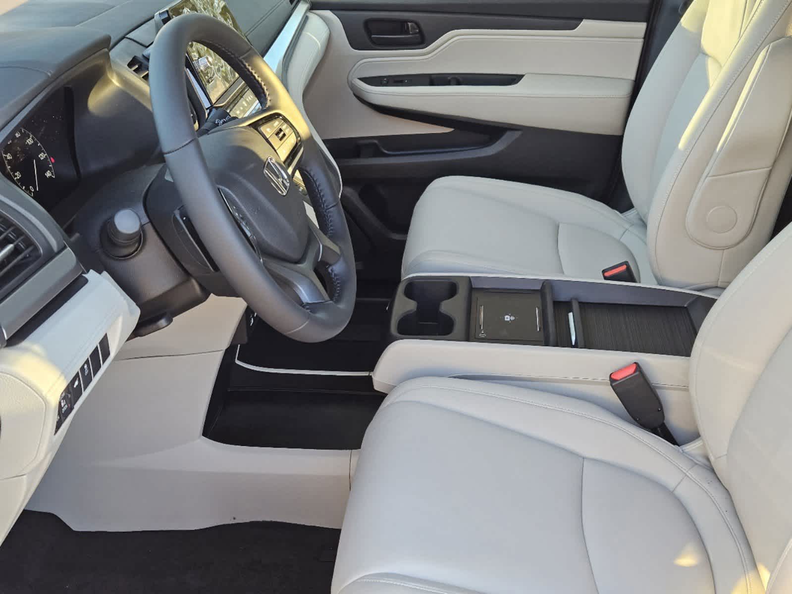 Thumbnail: 2026 Honda Odyssey - 11