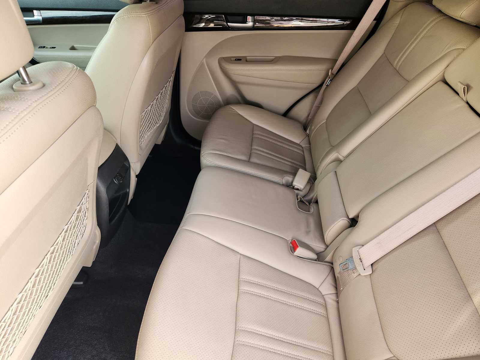 Thumbnail: 2014 Kia Sorento - 30