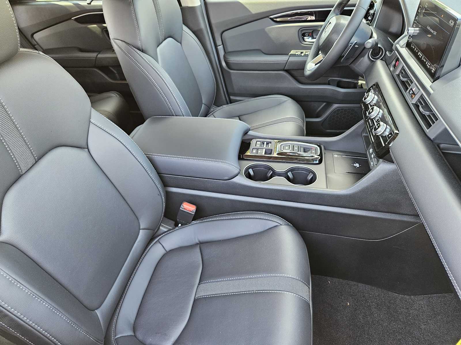 Thumbnail: 2025 Honda Pilot - 12