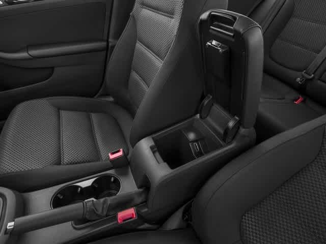 Thumbnail: 2016 Volkswagen Jetta - 14