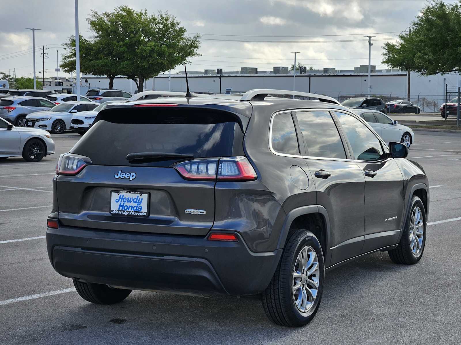 Thumbnail: 2020 Jeep Cherokee - 6