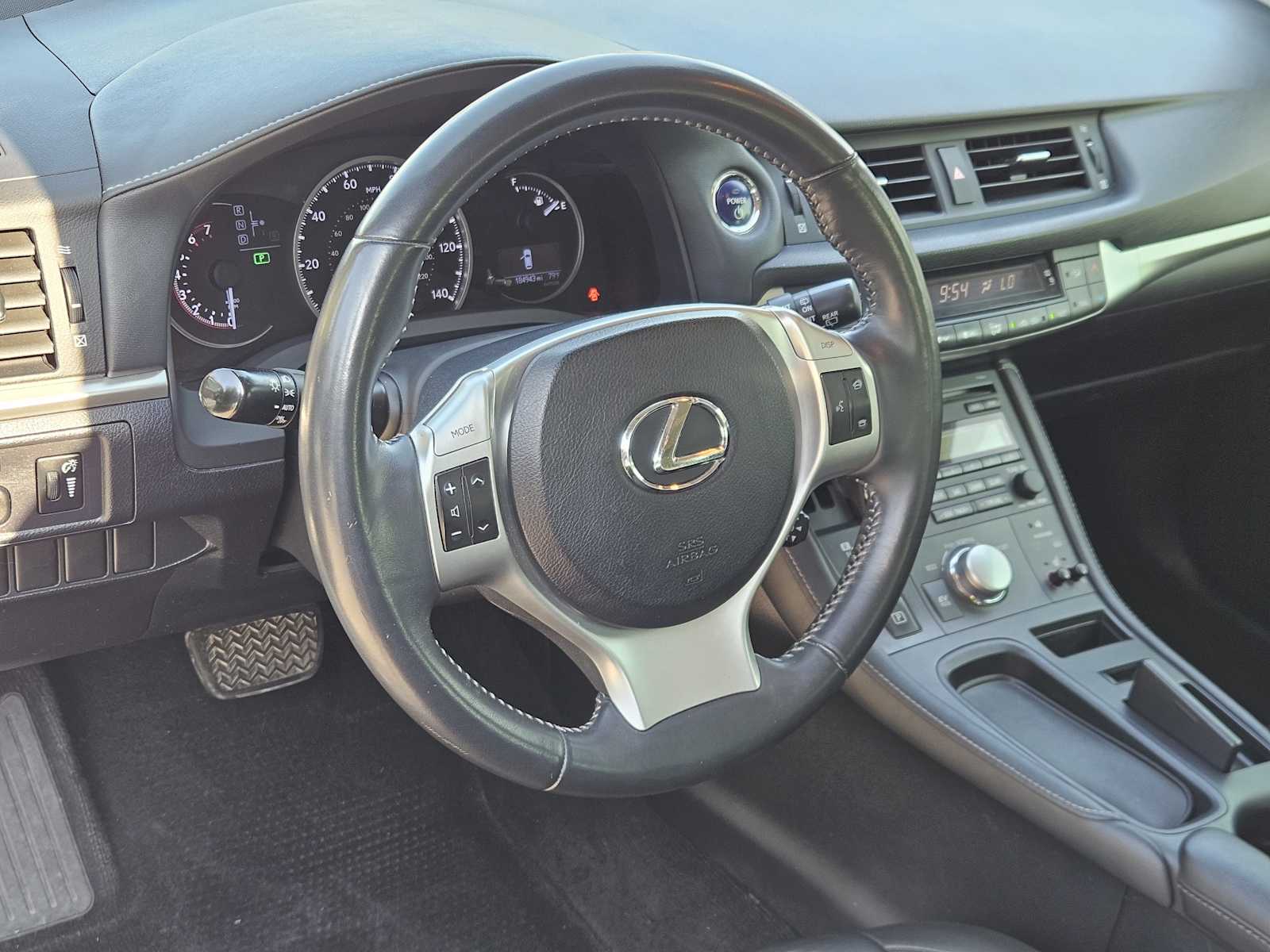 2013 Lexus CT 200h photo 2