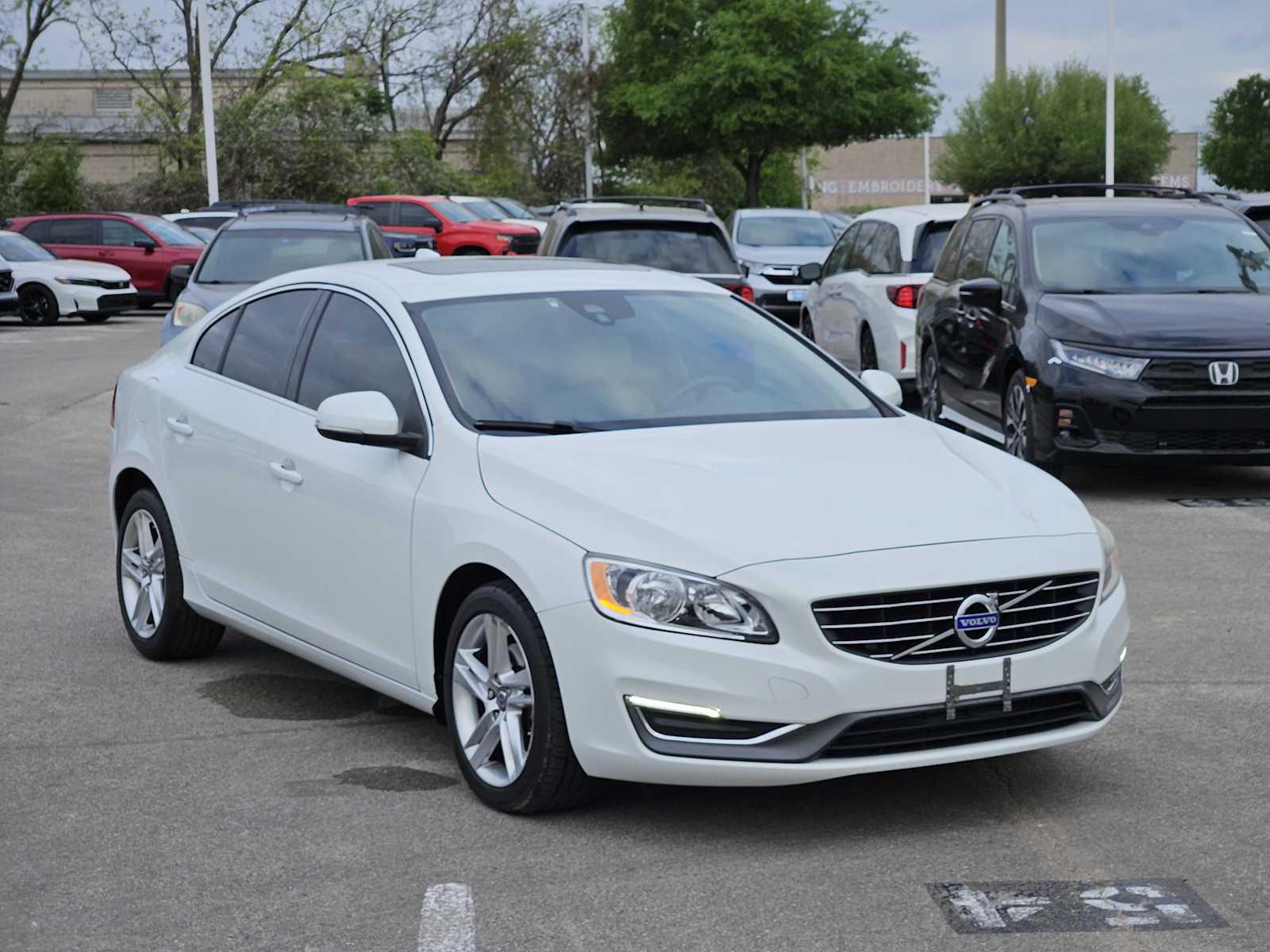 Thumbnail: 2015 Volvo S60 - 3