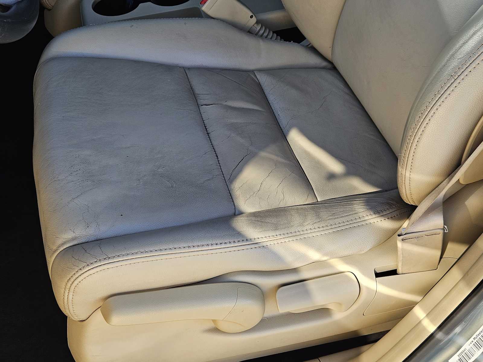 Thumbnail: 2011 Honda CR-V - 23