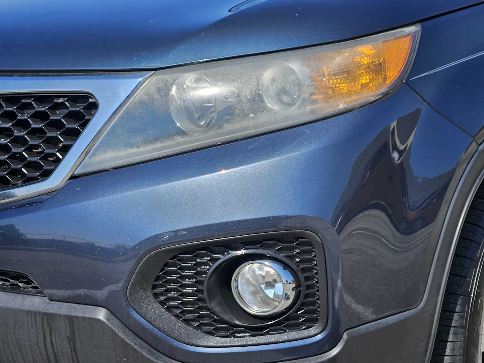 Thumbnail: 2011 Kia Sorento - 6