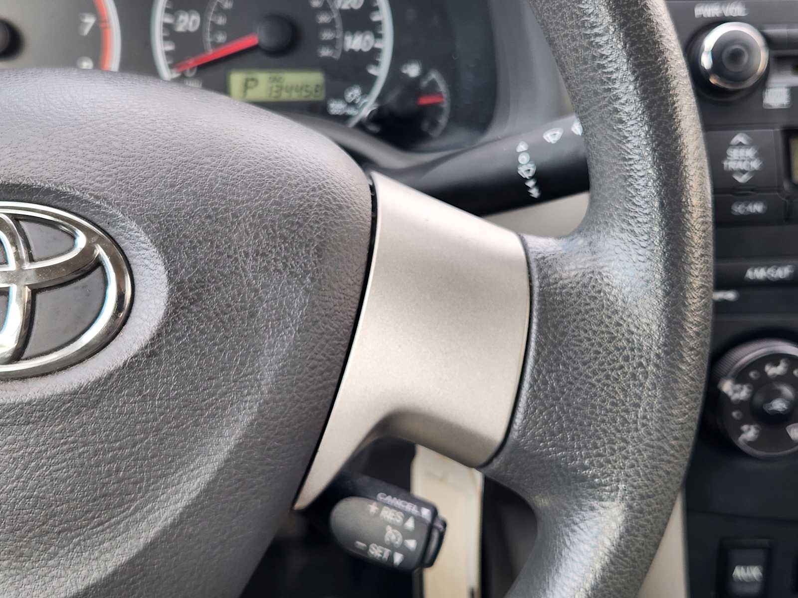 Thumbnail: 2010 Toyota Corolla - 28