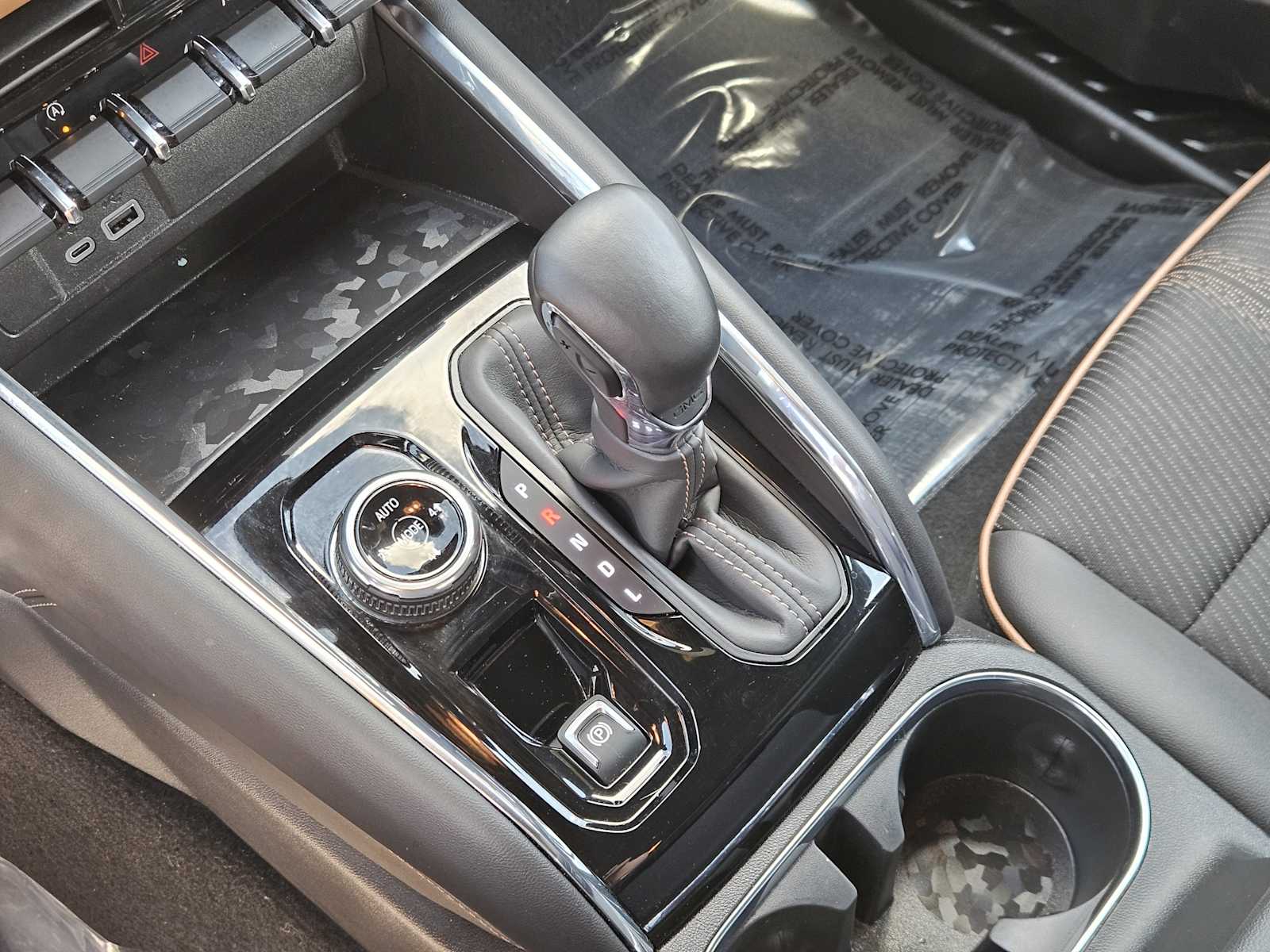 Thumbnail: 2024 GMC Canyon - 19