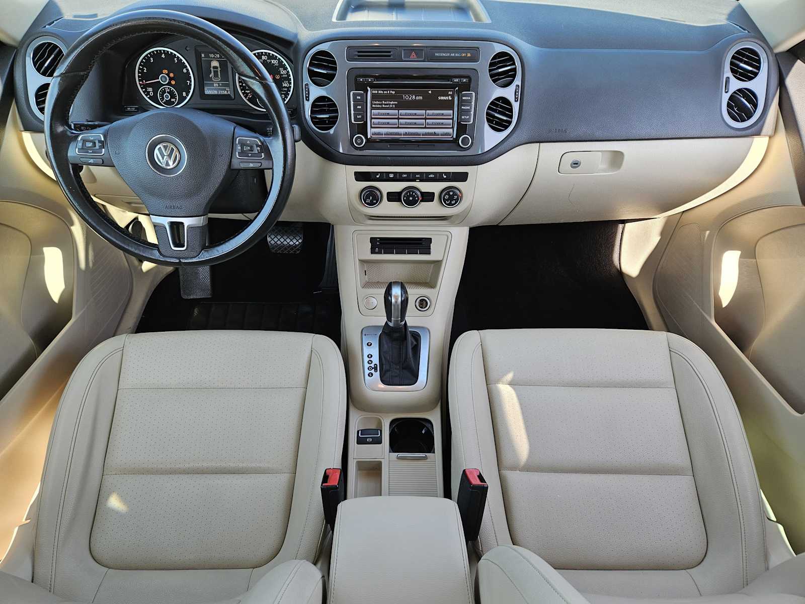 Thumbnail: 2014 Volkswagen Tiguan - 25