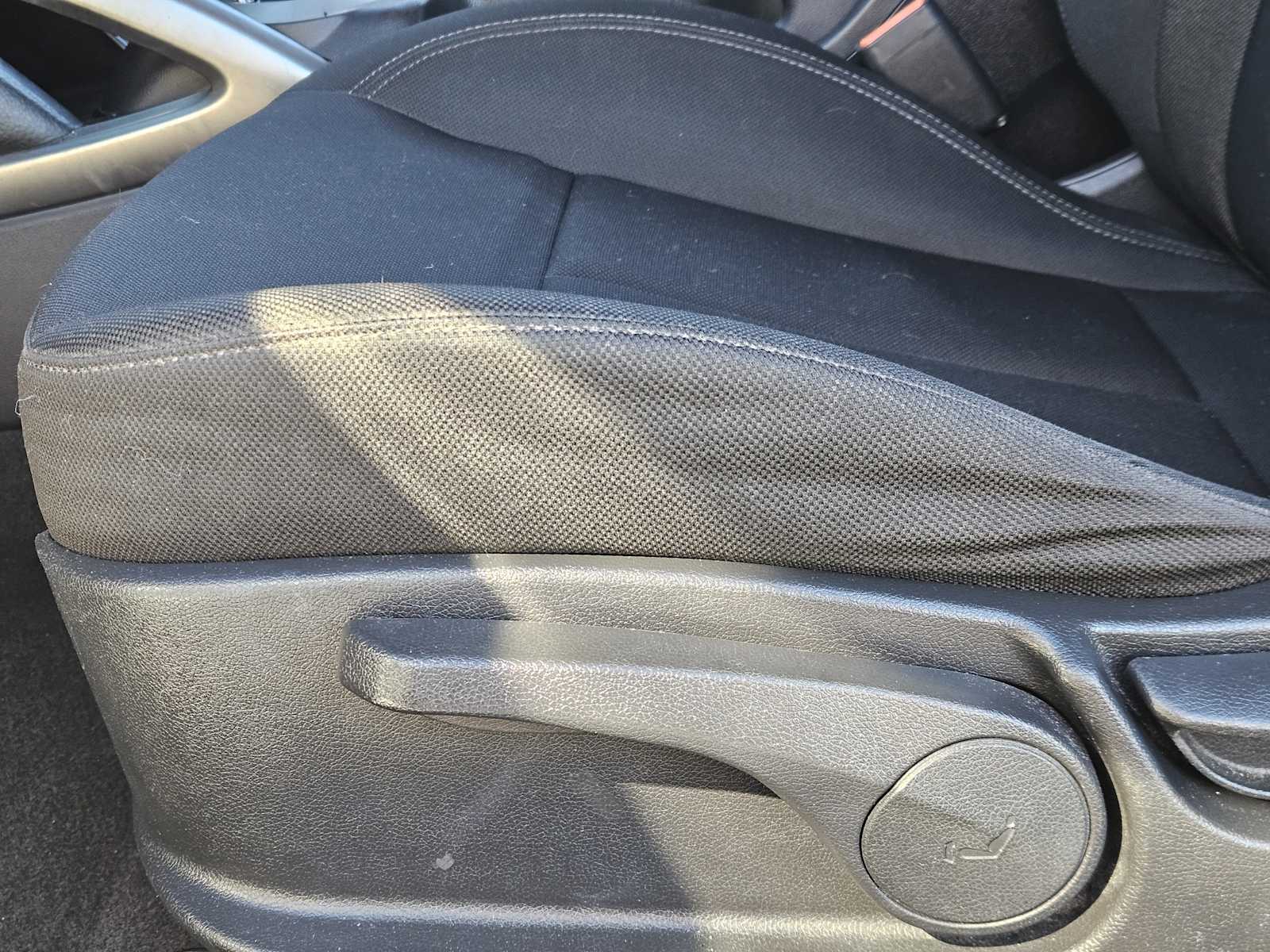 Thumbnail: 2017 Hyundai Veloster - 22