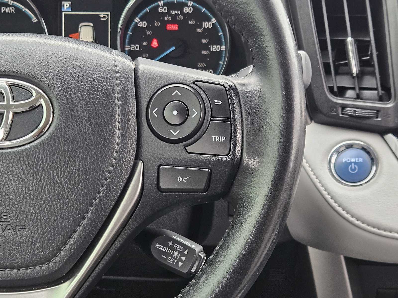 Thumbnail: 2017 Toyota RAV4 - 29