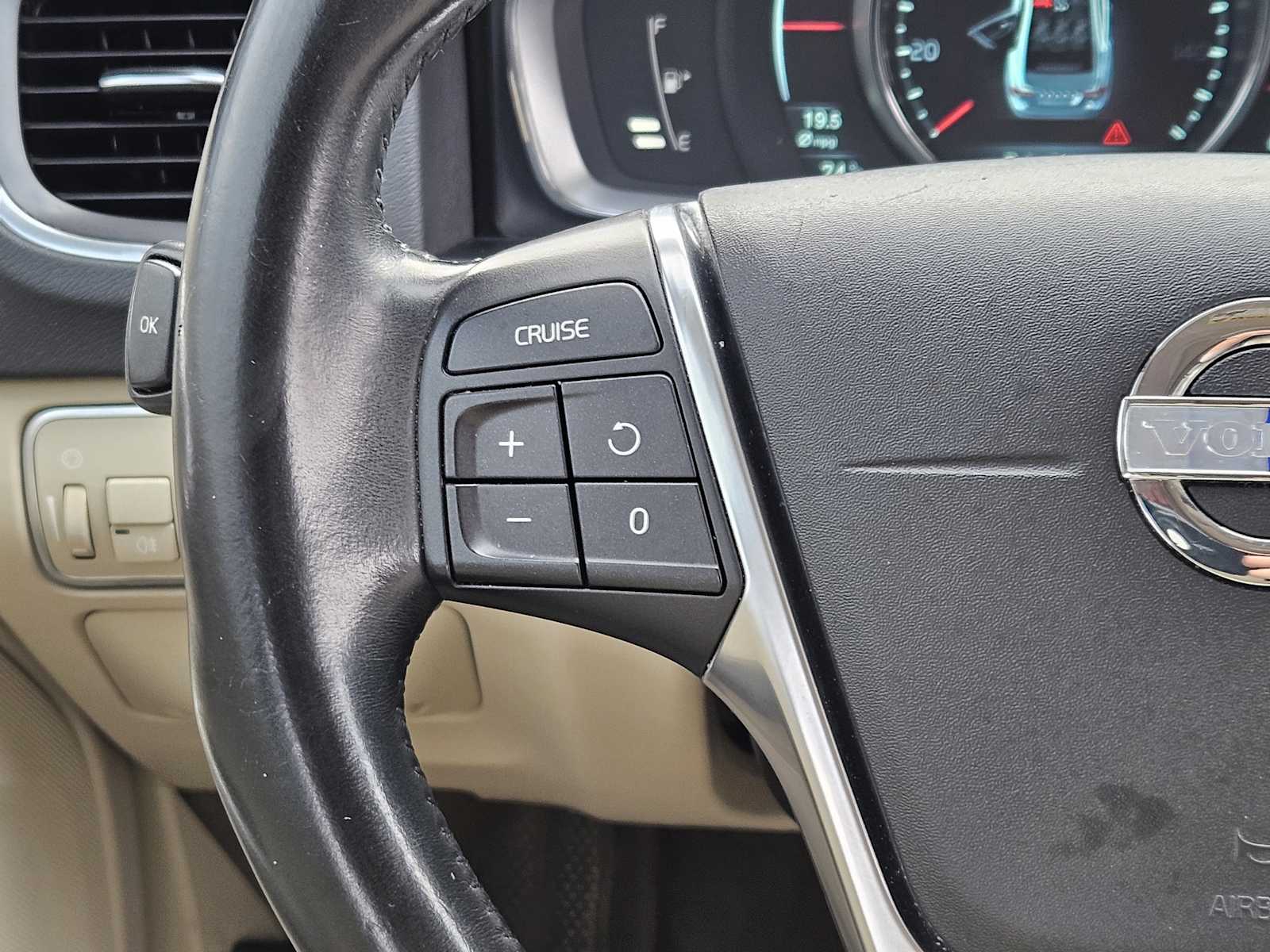 Thumbnail: 2015 Volvo S60 - 26