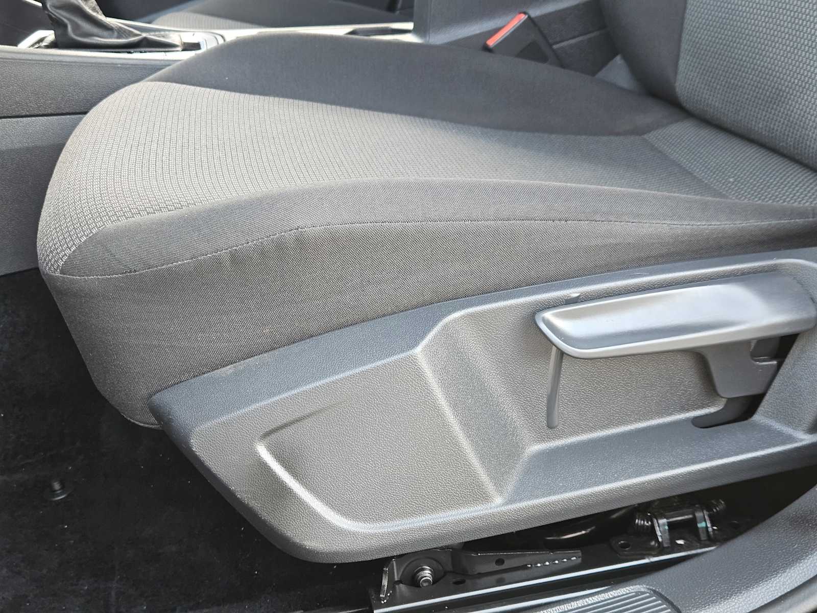 Thumbnail: 2021 Volkswagen Jetta - 21