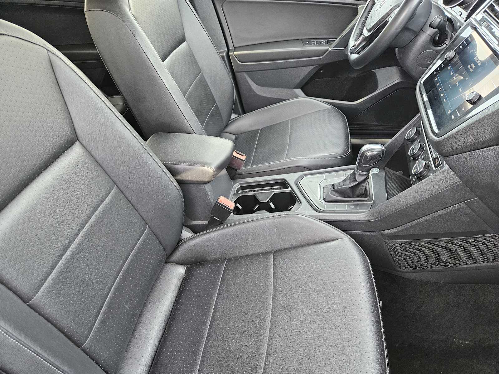 Thumbnail: 2018 Volkswagen Tiguan - 14