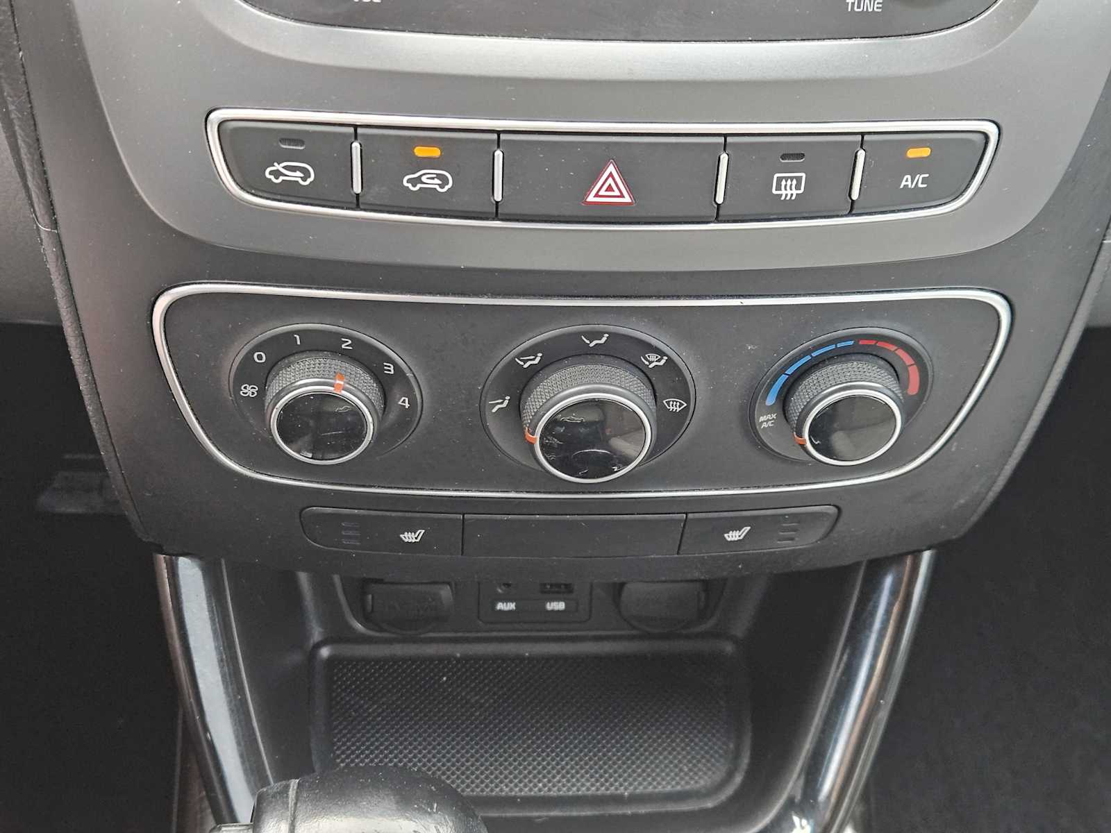 Thumbnail: 2015 Kia Sorento - 19