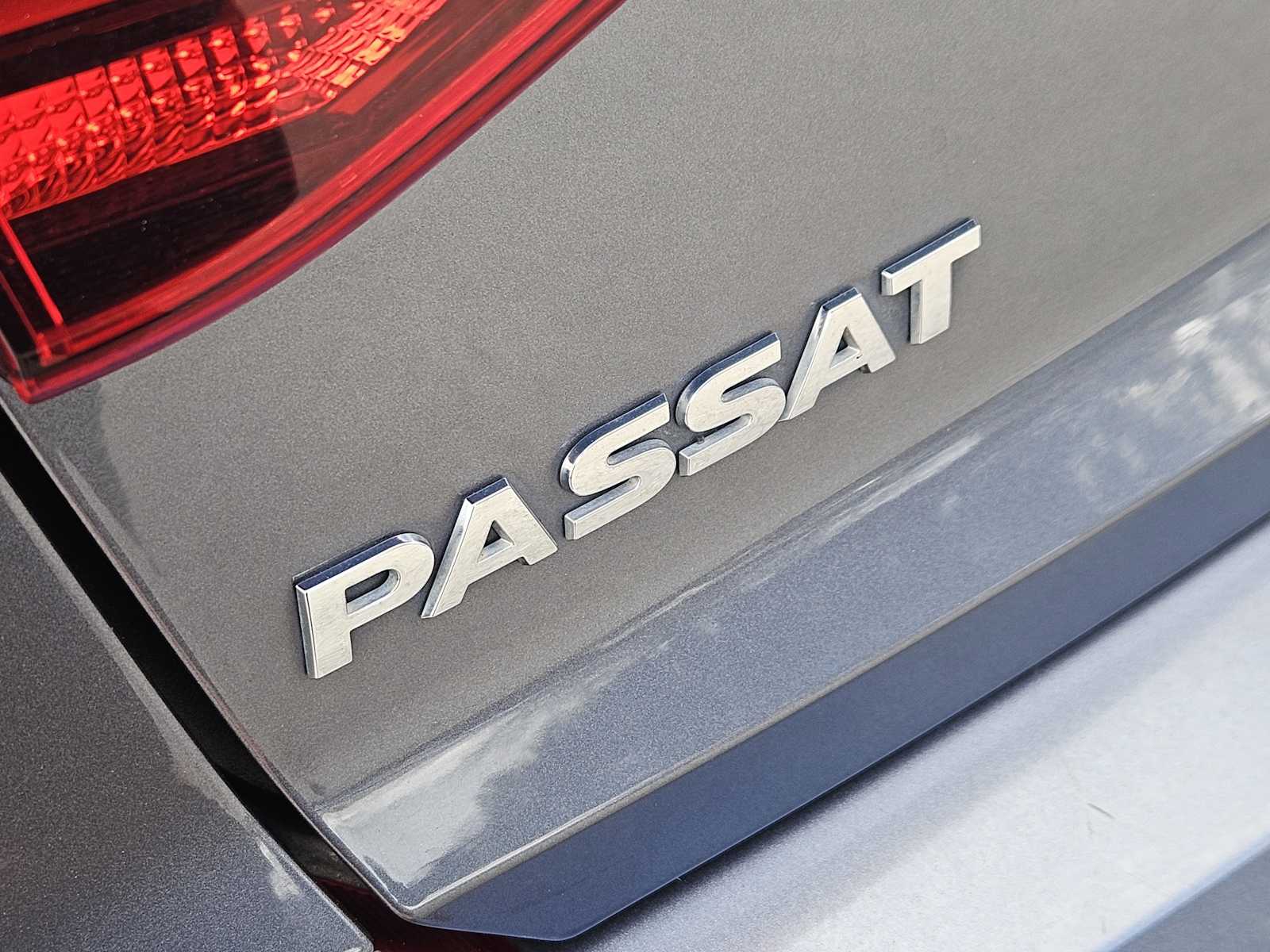 Thumbnail: 2018 Volkswagen Passat - 11