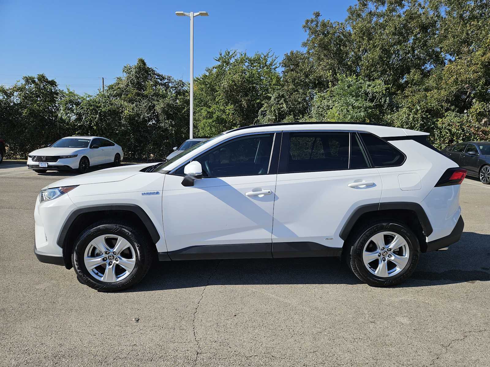 Thumbnail: 2021 Toyota RAV4 - 4