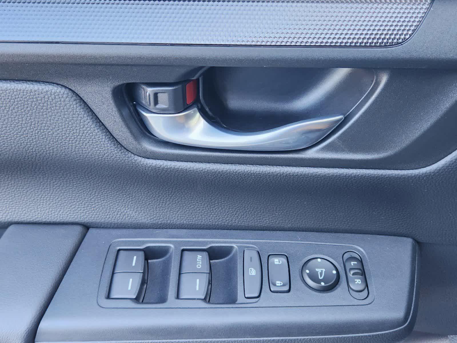2025 Honda CR-V LX 19