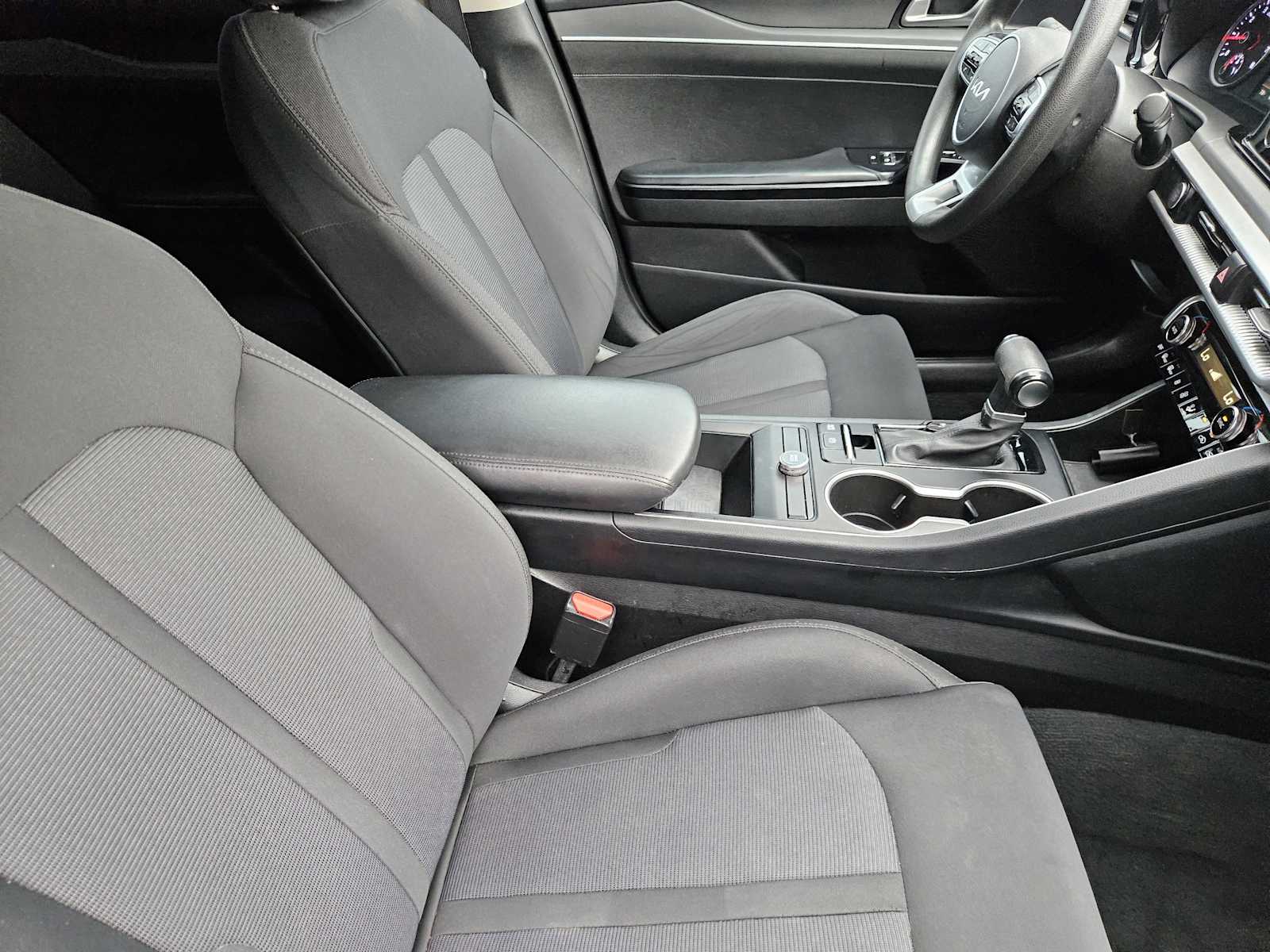 Thumbnail: 2022 Kia K5 - 14